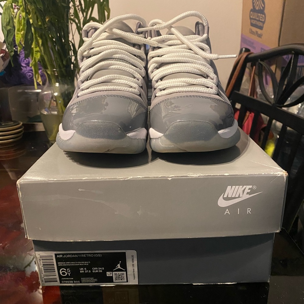 Nike Air Jordan 11 Retro Kids Sneakers - Gray and White